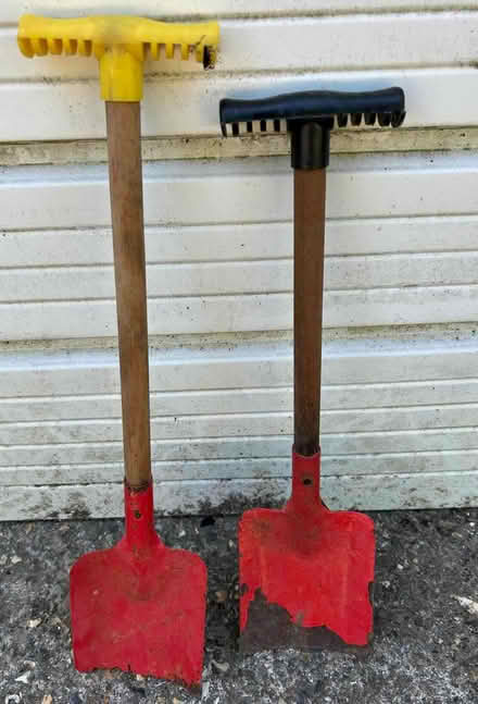 Photo of free Children's Spades for beach (Maidenhead SL6) #1