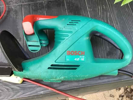 Photo of free Electric hedge trimmer (Mountsorrel LE127EQ) #3