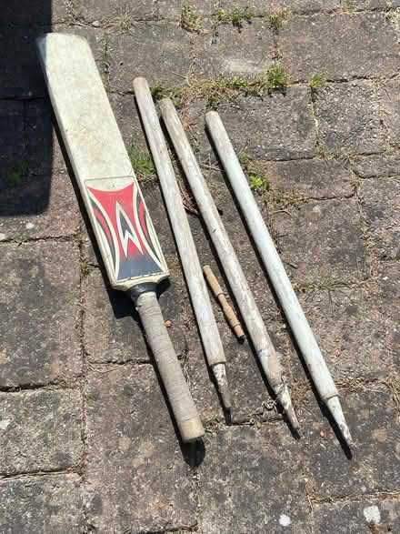 Photo of free Cricket set (Spacey Houses HG3) #1