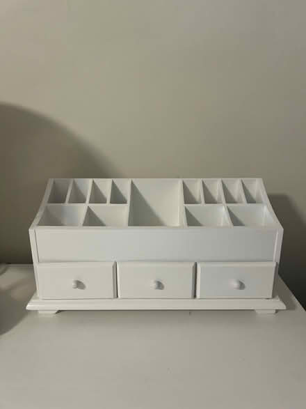Photo of free Wooden make up organiser (Twickenham TW2) #1