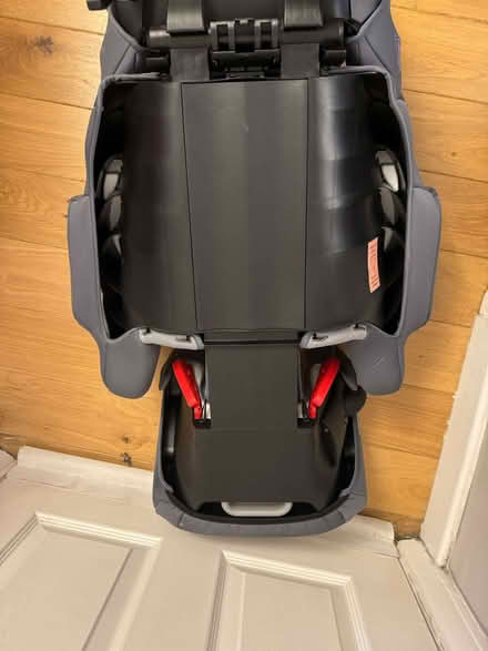 Photo of free Car Seat (Hillingdon UB10) #4