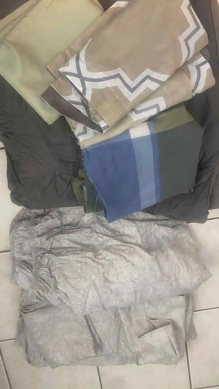 Photo of free Comforter Set (Alexandria , VA) #1