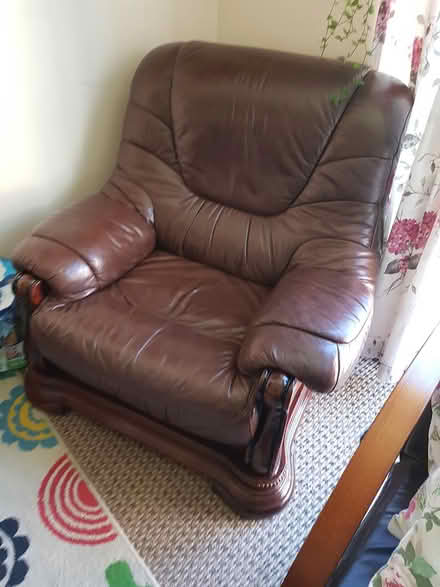 Photo of free Brown armchair (CH44) #1