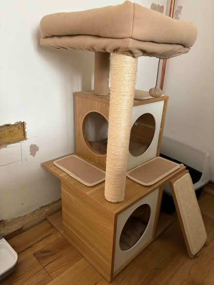 Photo of free Cat tree (Tooting Bec) #1