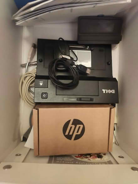 Photo of free Box of cables and accessories (SE5) #1