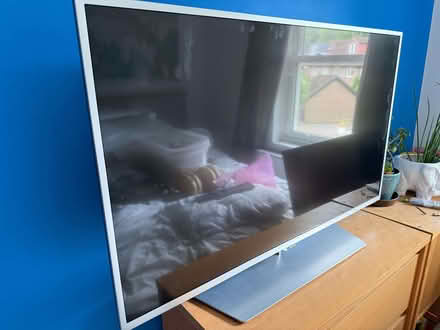 Photo of free 43" Philips HD TV (Cambrian Gate TW10) #2