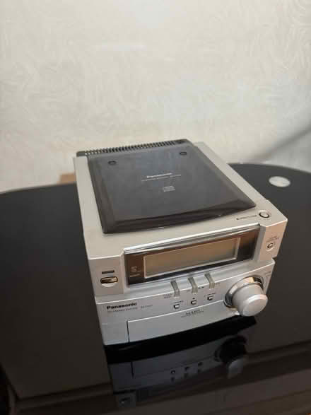 Photo of free LG Speakers And Panasonic CD Stereo (BD8) #1