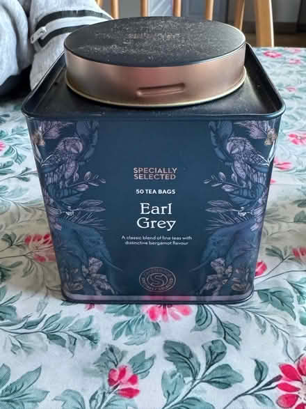 Photo of free Empty tea tins (Ware SG12) #1