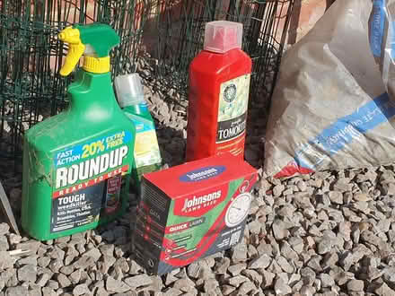 Photo of free Collection of gardening things (Faringdon Sn7) #1