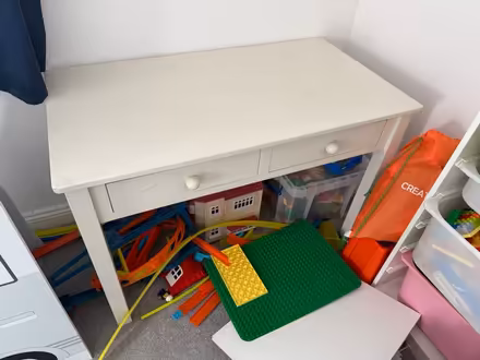 Photo of free Solid white wooden desk (small) (Richmond TW10) #1