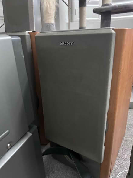 Photo of free Sony music system 1990’s (WR14 Malvern) #3