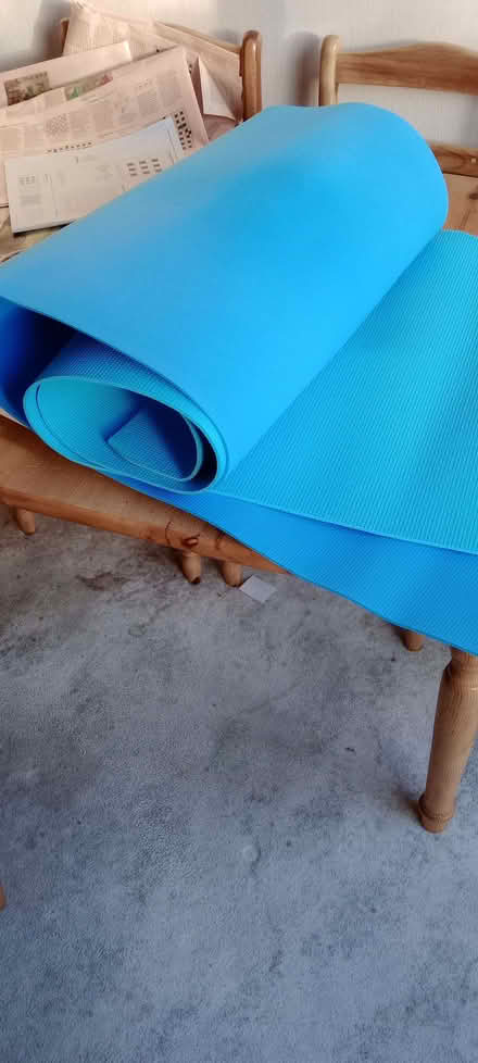 Photo of free A couple of thin yoga mats (The Wells KT18) #2