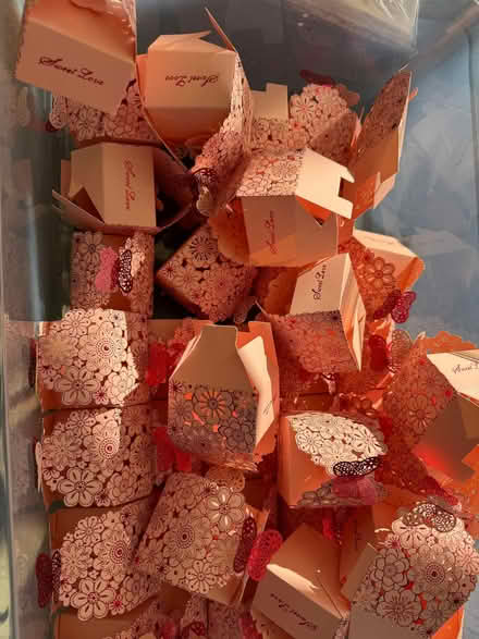 Photo of free Party favours & Paper Napkins (Upton CH49) #2