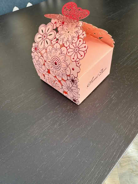 Photo of free Party favours & Paper Napkins (Upton CH49) #3