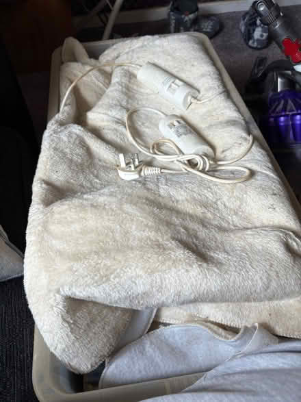 Photo of free King size electric blanket (Birchwood) #1
