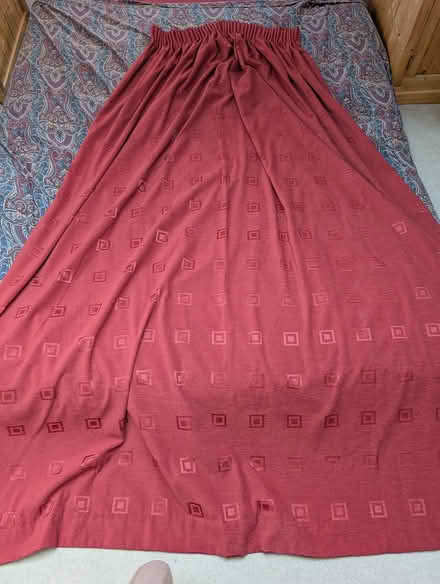 Photo of free Red long curtain (S11 near Endcliffe park) #1