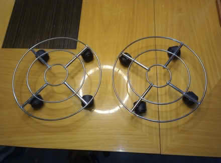 Photo of free Plant pot supports (Reddish SK5) #1
