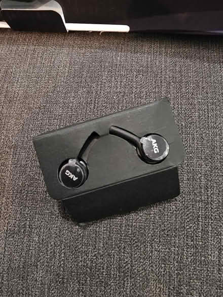 Photo of free New AGK in ear wired headphones (NW9) #1