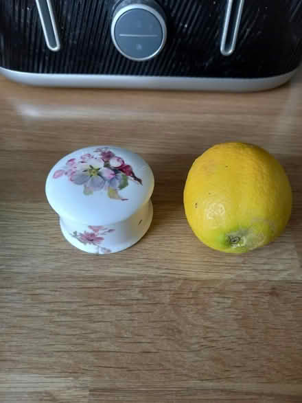 Photo of free Pretty little box and lid (Roundhill area brighton) #1