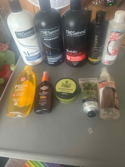 Photo of free Collection Of Toiletries (Ravenfield S65) #1