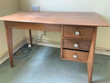 Photo of free Small,desk (Billingshurst) #1