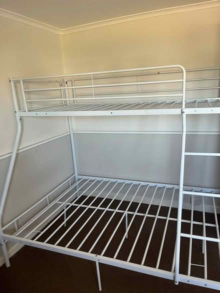 Photo of free White metal bunk bed (Cowdenbeath KY4 9) #3