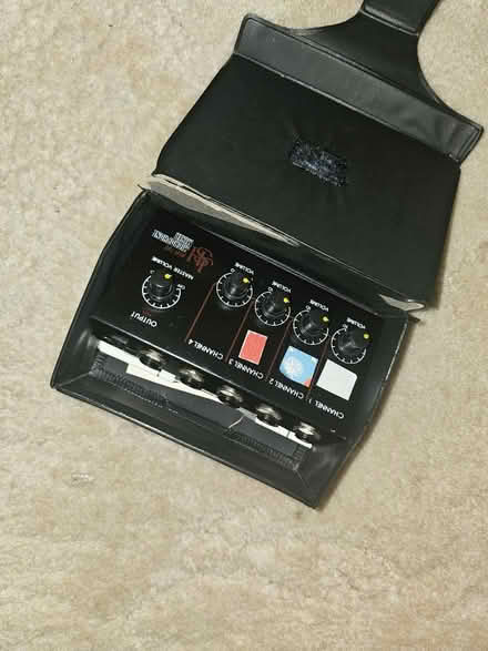 Photo of free Microphone mixer + cables (GL4) #2