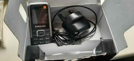 Photo of free Old phone Samsung E1120 (KT6 Surbiton) #2