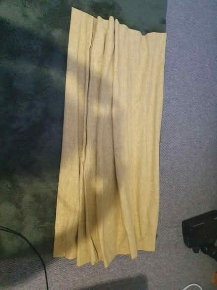 Photo of free Roman blind yellow (Banstead, SM7 2) #2