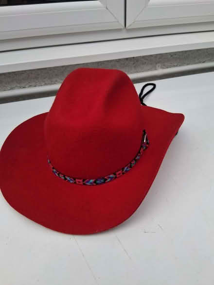 Photo of free Red felt hat - leather hat band (Bernards Heath AL1) #1