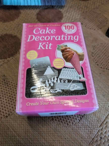 Photo of free Cake decorating set (Woodley RG5) #1