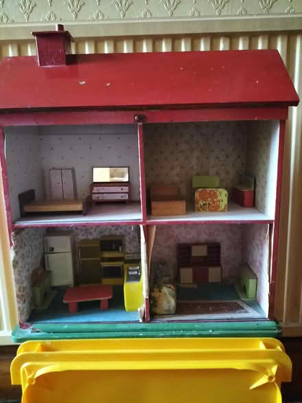 Photo of free Old Wooden Dolls House (Barnsley Town Centre S70) #2