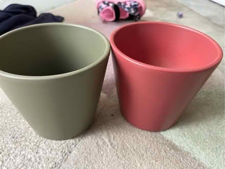 Photo of free Red ceramic pot for indoor plants (Peachcroft OX14) #1