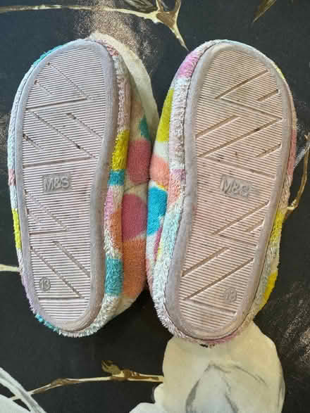 Photo of free M&S size 13 child’s slippers (Woodley RG5) #2