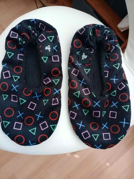 Photo of free mens playstation slippers size 9/10 (L14 Dovecot) #1