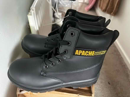 Photo of free Work boots (Bn23) #1