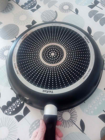 Photo of free Very large Tefal pan (excellent condition, like new) (Oxford OX1) #2