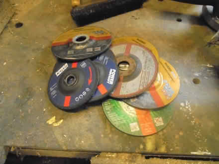 Photo of free Grinding Discs various sizes (Hoscar L40) #1