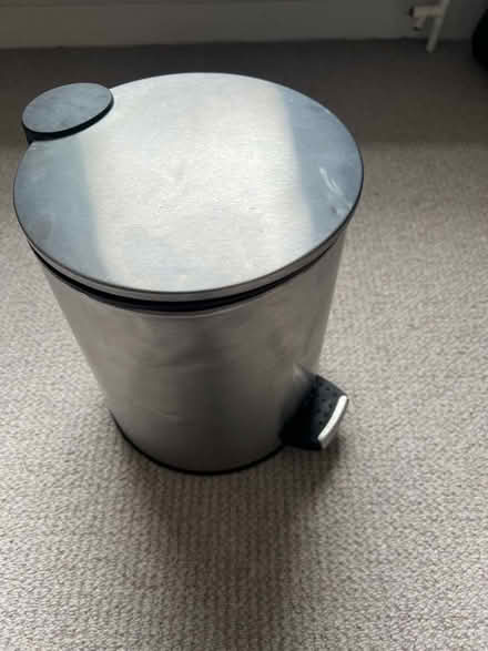 Photo of free Small bin (Fulham Palace Rd W6) #1