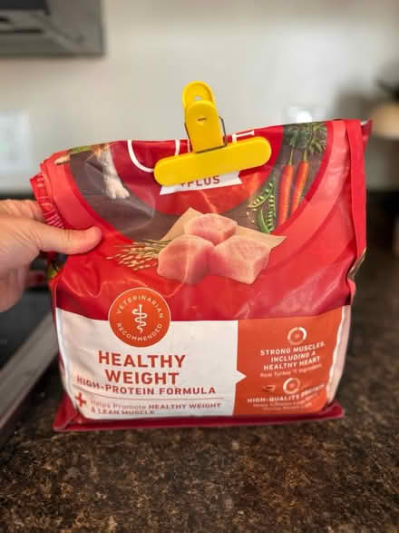 Photo of free 1/4th bag of dog food (Hopewell) #1