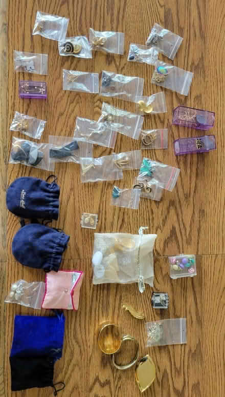 Photo of free Earrings and jewlery (Near Mississippi and Dayton) #1