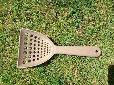 Photo of free Cat litter scoop (Oldfield Park) #1