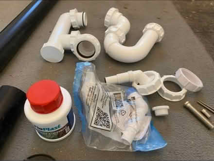 Photo of free Assorted plumbing spares (Surbiton KT5) #4