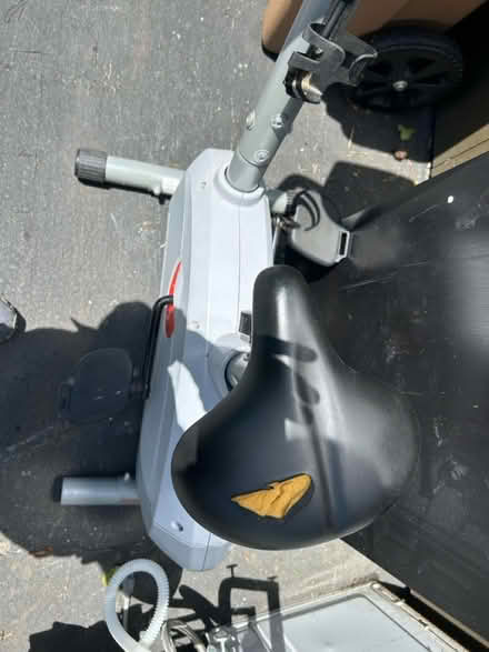 Photo of free Schwinn stationary exercise bicycle (Valencia Avenue, Sunnyvale) #3