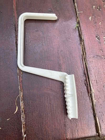 Photo of free This thing (Raynes Park (SW20)) #1