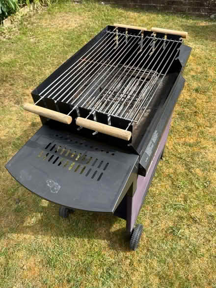 Photo of free BBQ (RG31 6RL) #4