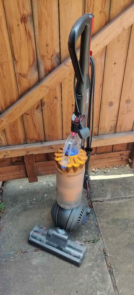 Photo of free Dyson DC40 not working (CV37 Stratford-upon-Avon) #1