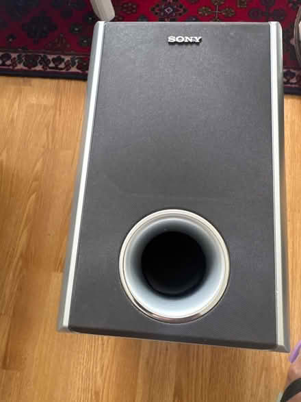 Photo of free Sony speaker (East dulwich SE22) #1