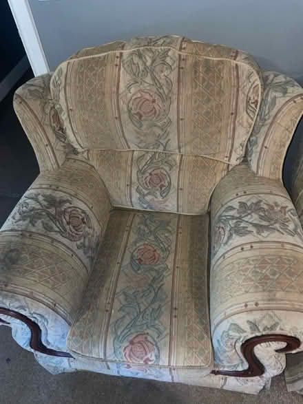 Photo of free 3 piece sofa (SK14) #2