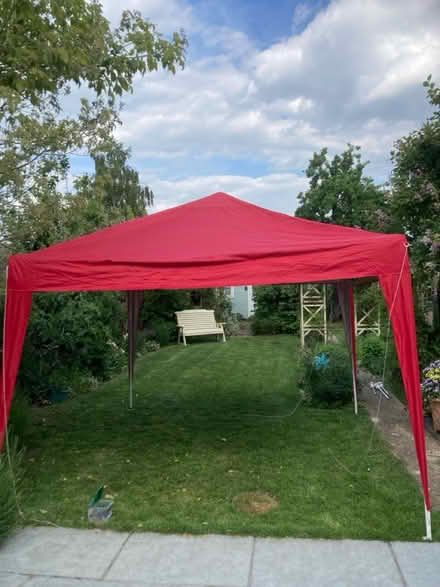 Photo of free 3x3 pop up gazebo (Wickford SS12) #1